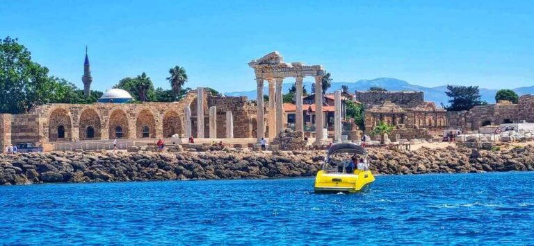 Laguna Pirate Boat Tour
