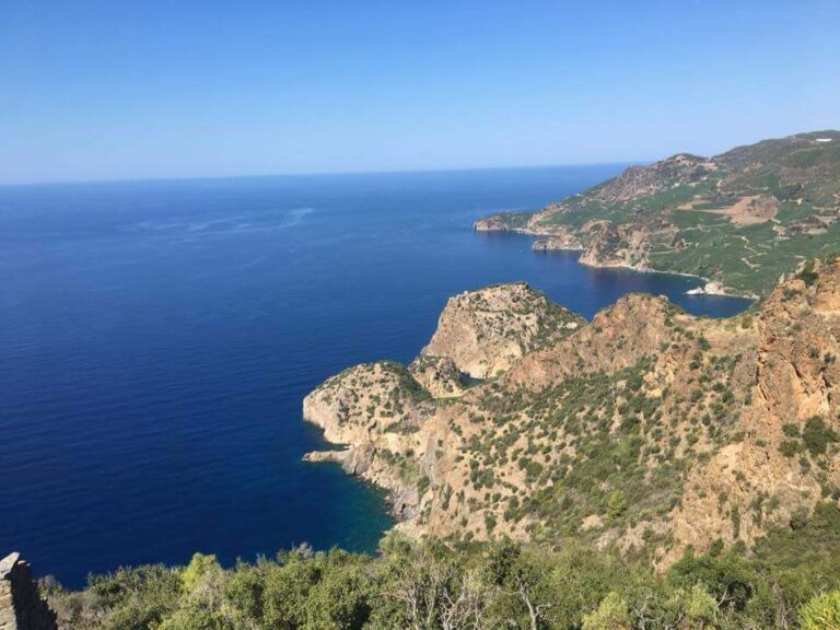 Краљев залив (Залив рупе у мору) & пећина Јенидунја
