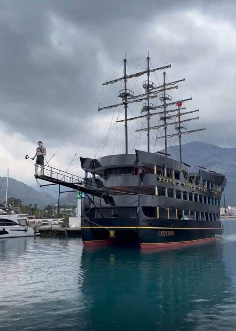 Kemer Pirate Boat Tour
