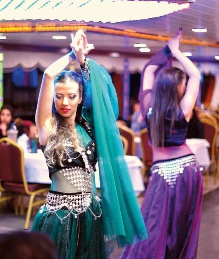 Istanbul Bosphorus Dinner Cruise & Night Show