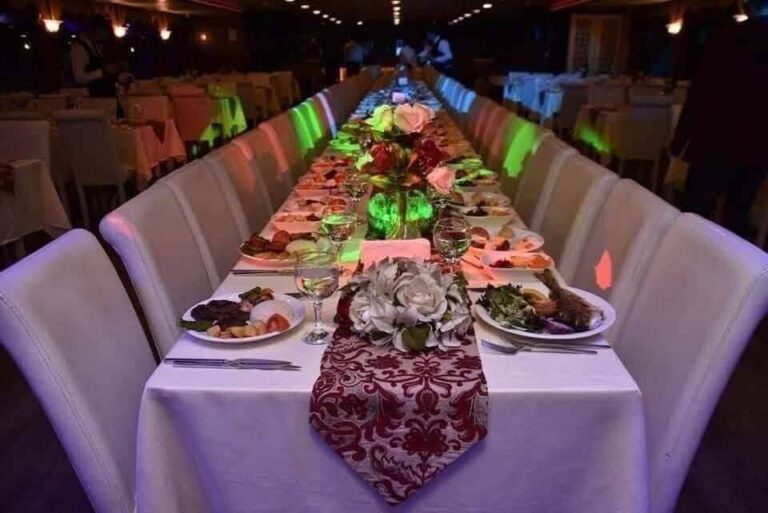 Istanbul Bosphorus Dinner Cruise & Night Show